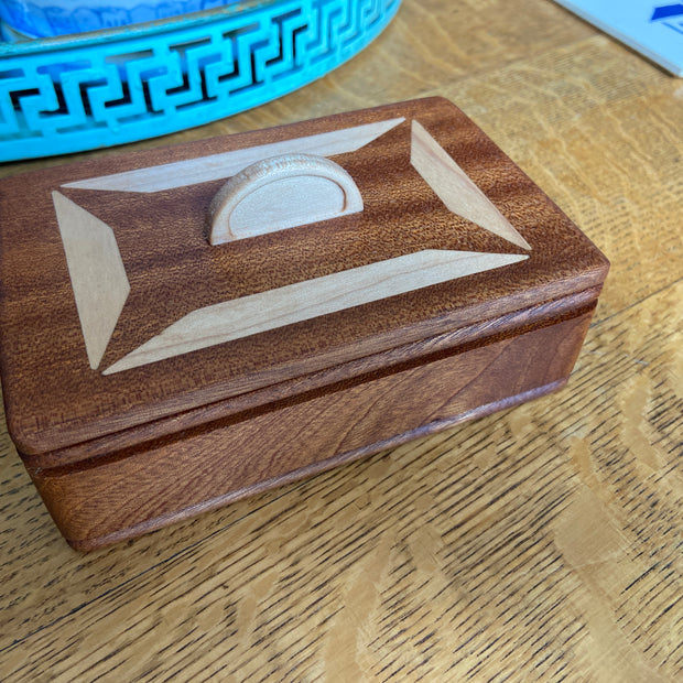 Mahogany Keepsake Box #1 – Geometric Wood Inlay – 6"x4"