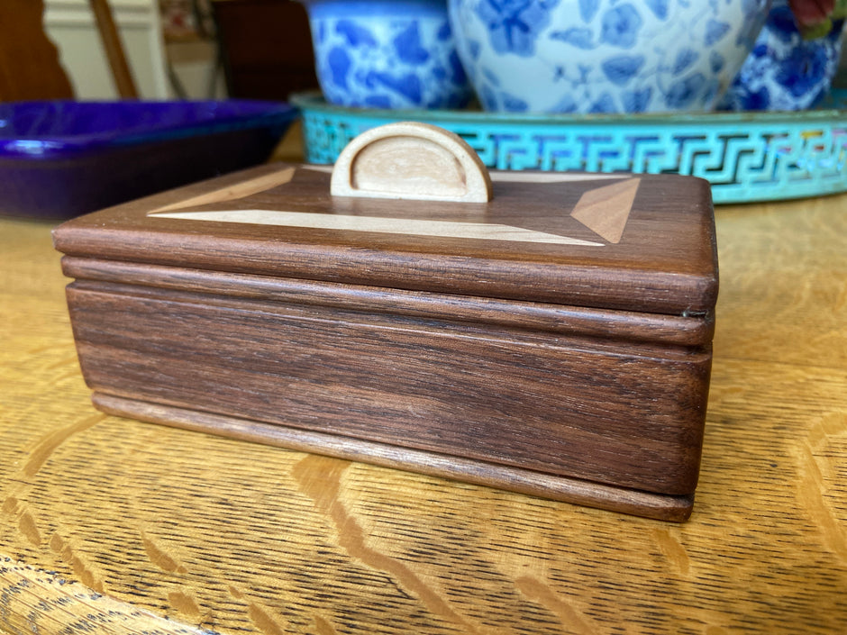 Walnut Keepsake Box #1 – Geometric Wood Inlay – 6