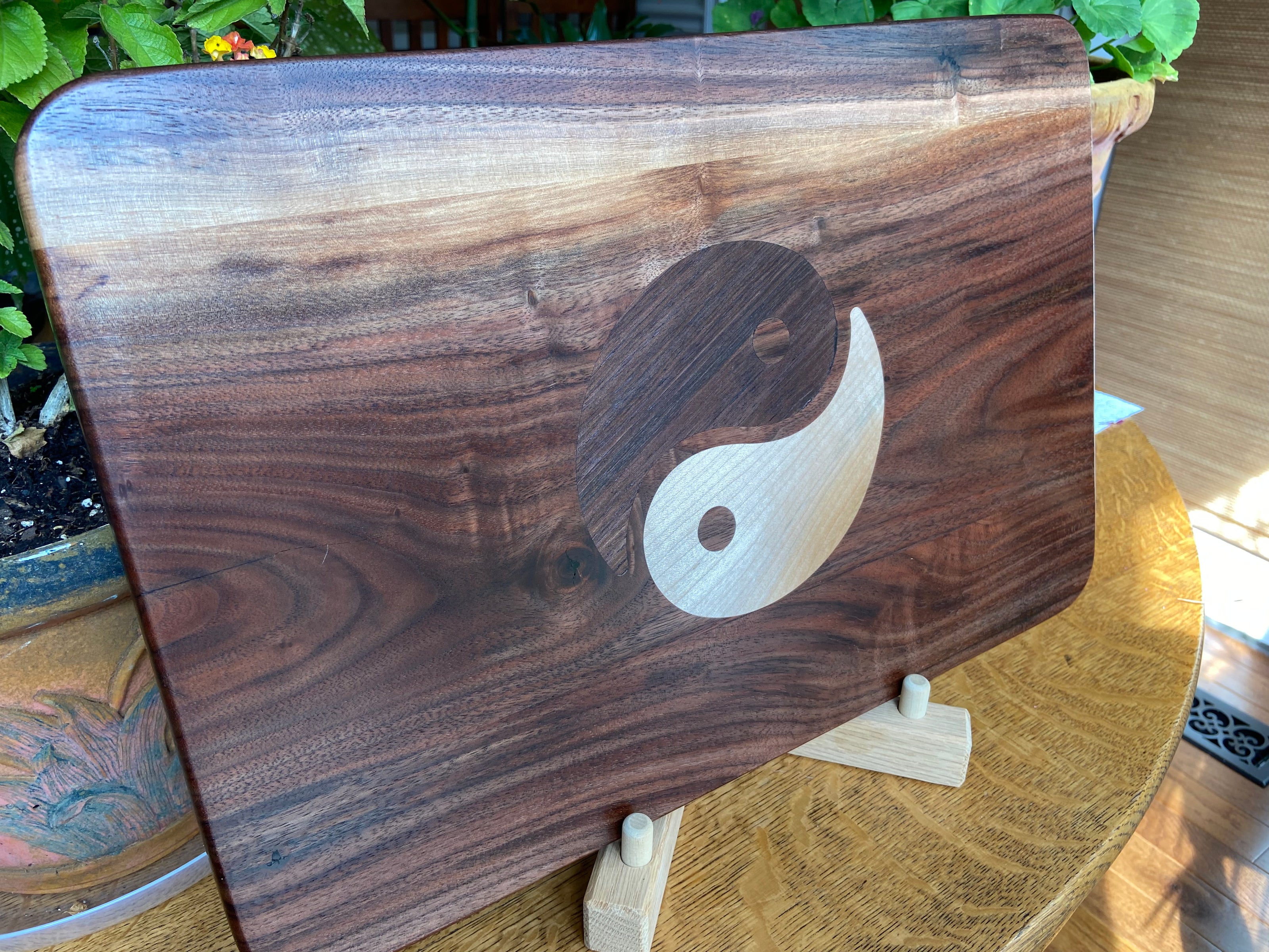 Walnut Charcuterie Board - soft Maple & Peruvian Walnut Yin Yang Inlay